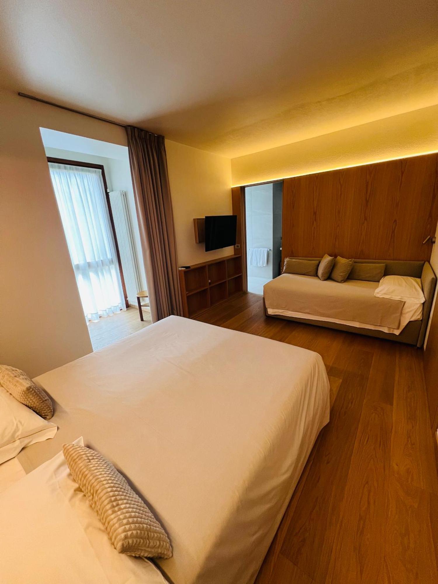 Albergo Sorriso Boario Terme Rum bild