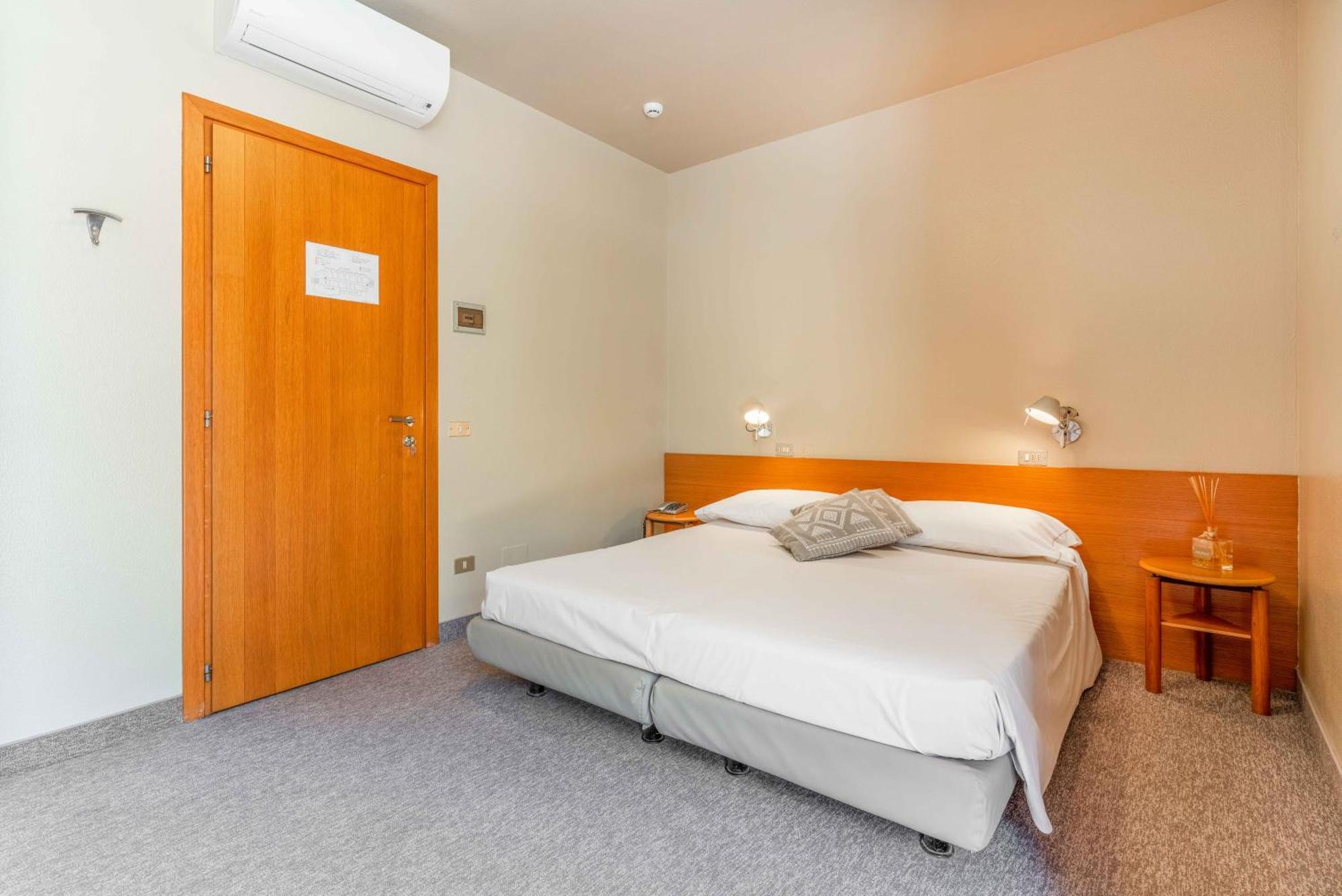 Albergo Sorriso Boario Terme Exteriör bild
