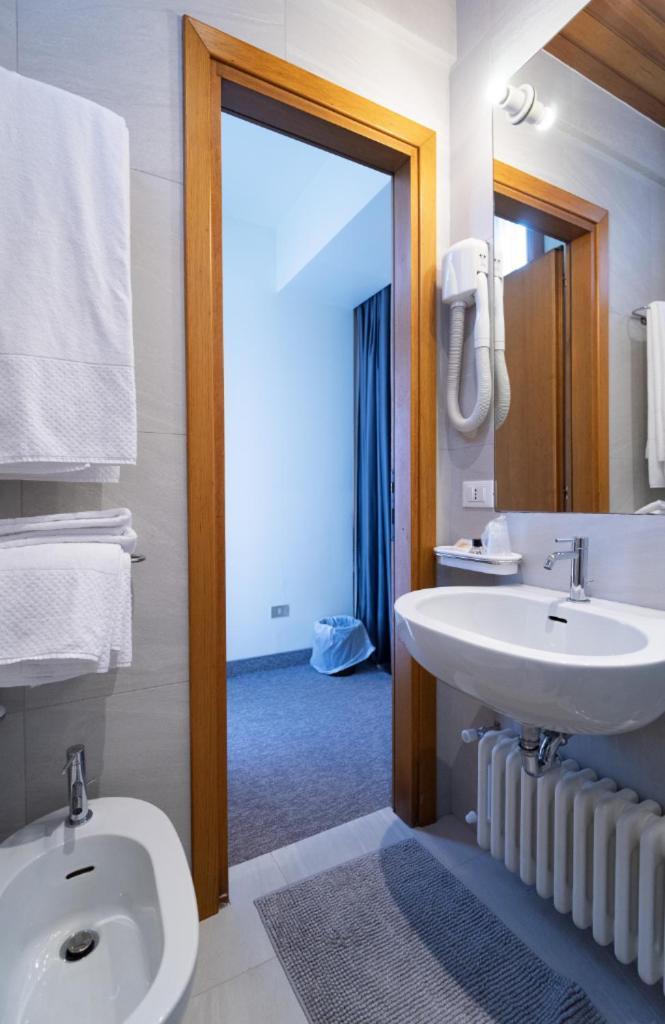 Albergo Sorriso Boario Terme Exteriör bild